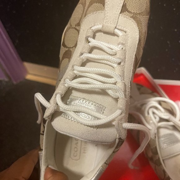 coach shoes - Picture 4 of 6